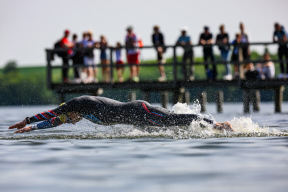 Pływanie, rower, bieg – jak trenować, kiedy masz pracę i życie?